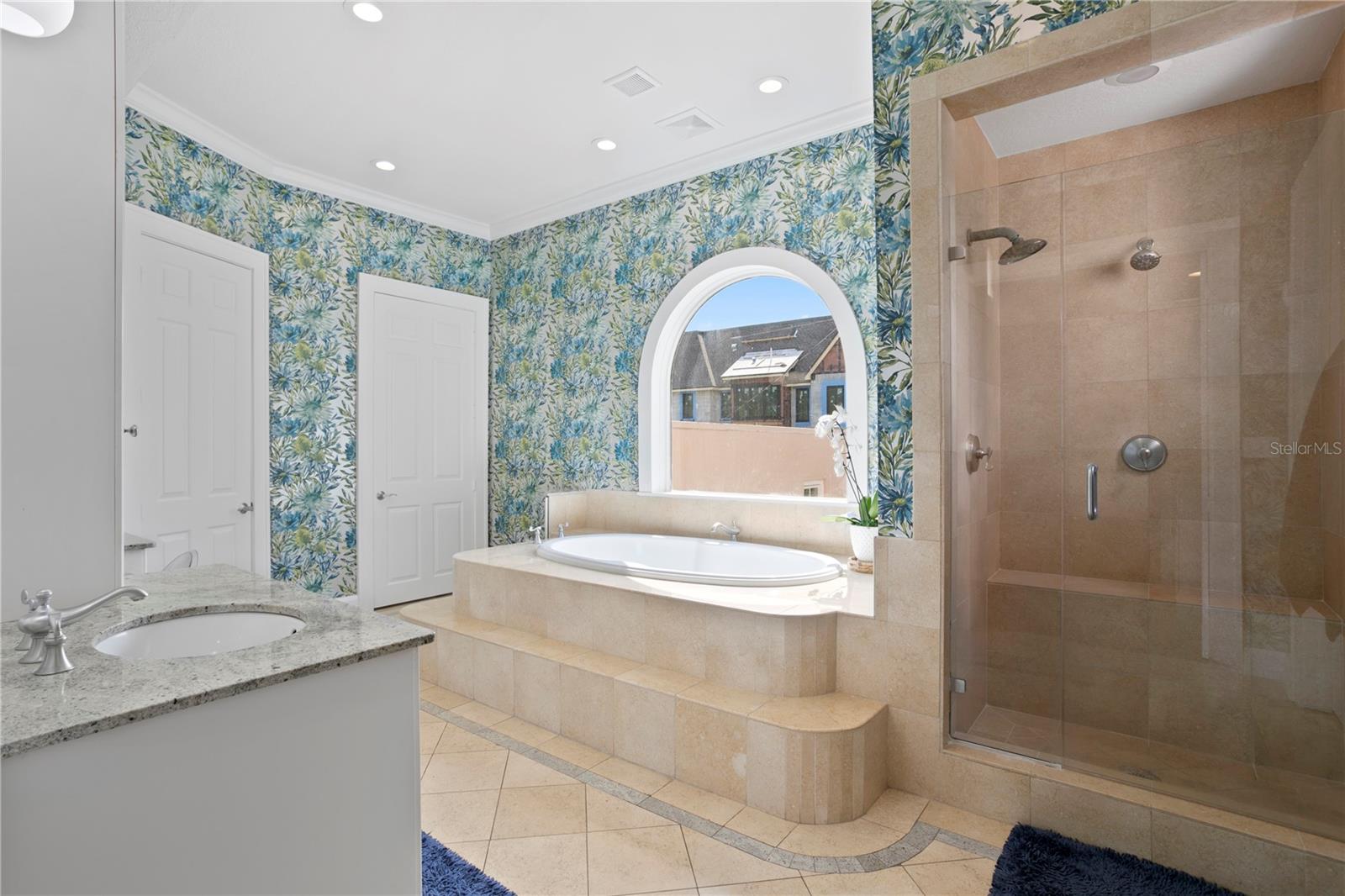 Listing photo id 42 for 136 Davis Boulevard