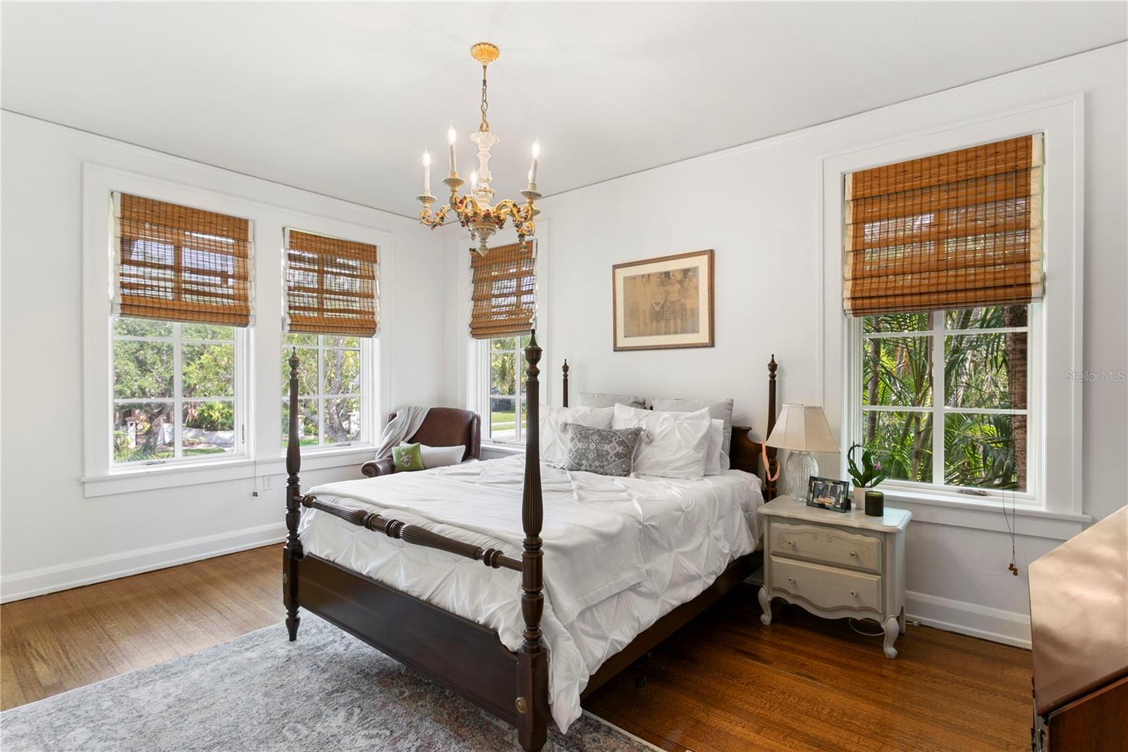 Listing photo id 45 for 136 Davis Boulevard