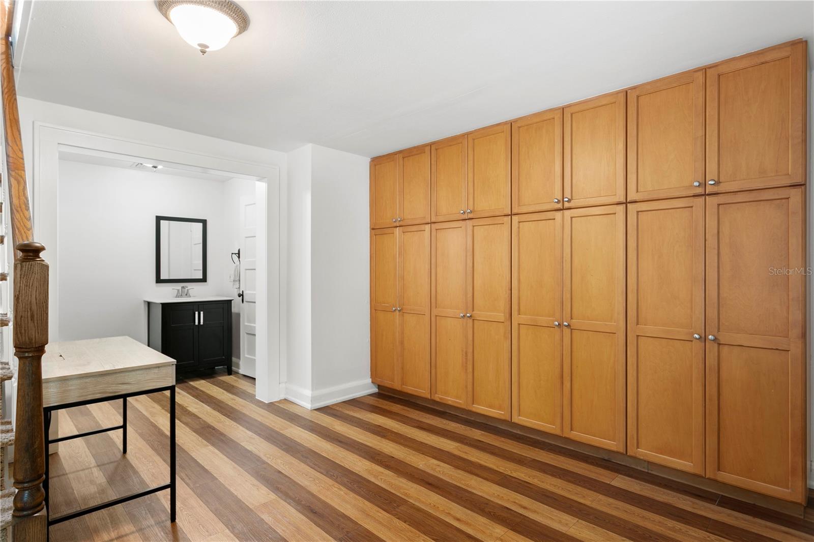 Listing photo id 54 for 136 Davis Boulevard