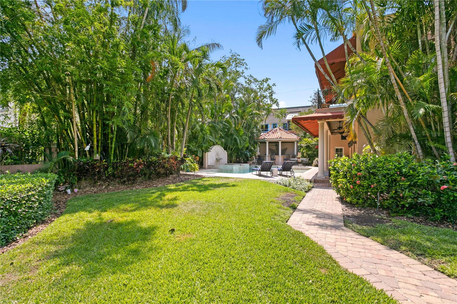 Listing photo id 58 for 136 Davis Boulevard