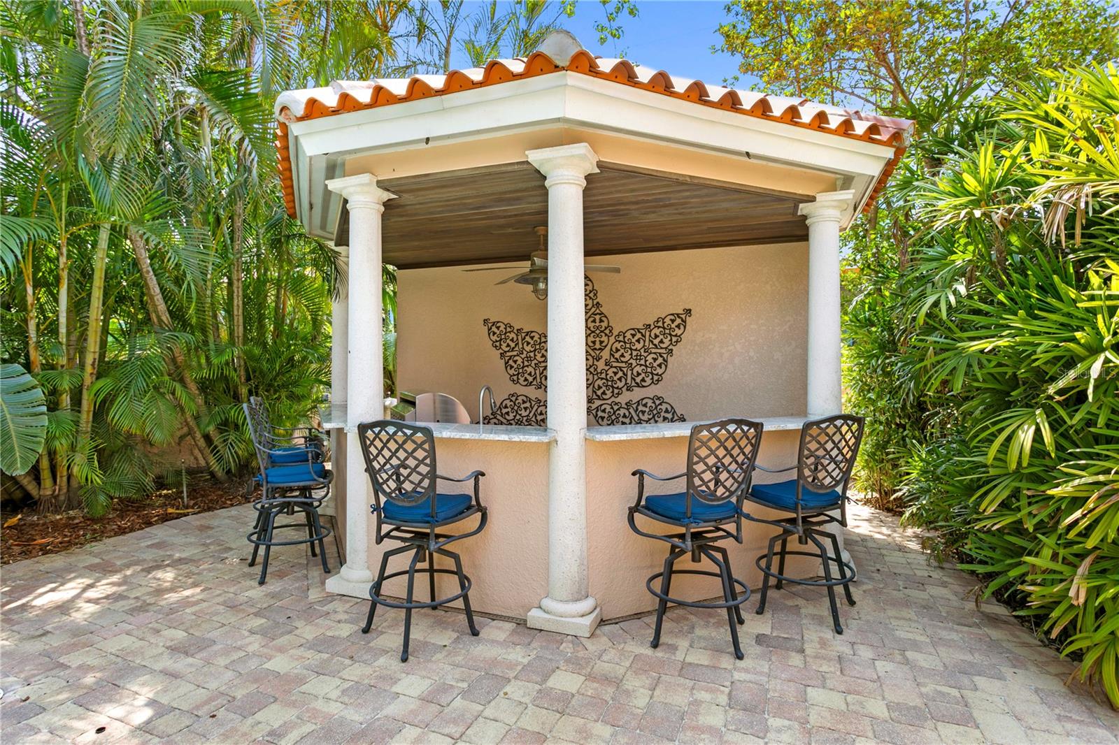 Listing photo id 61 for 136 Davis Boulevard