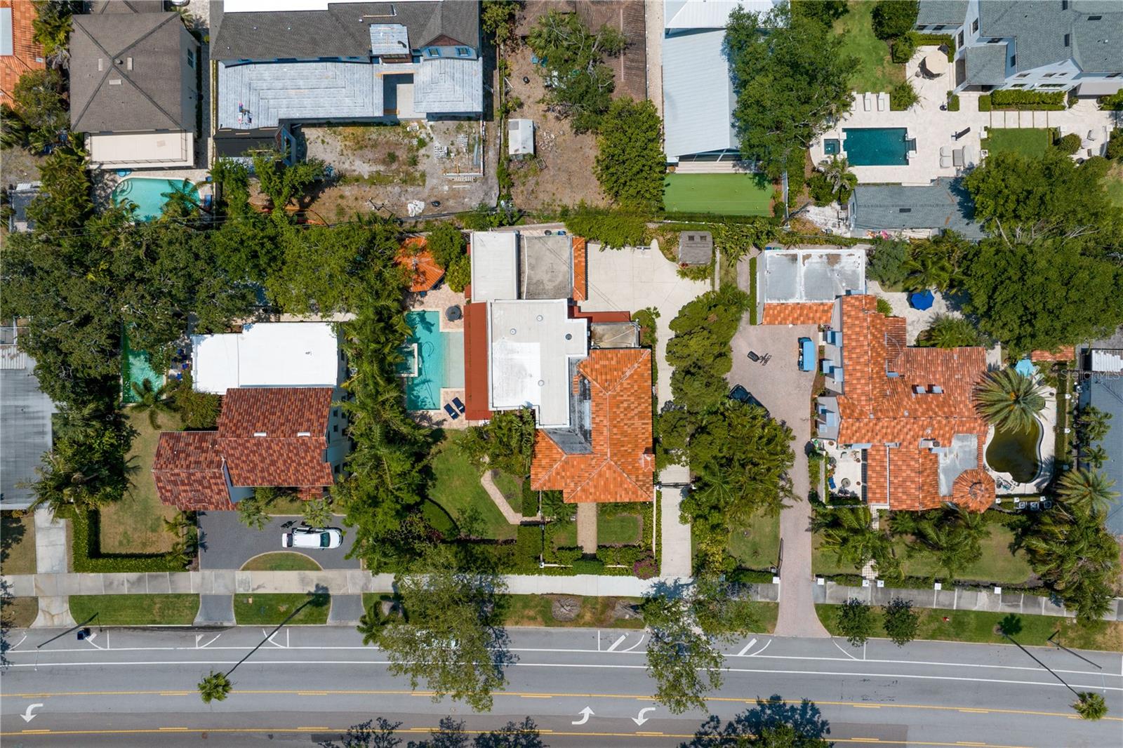 Listing photo id 77 for 136 Davis Boulevard