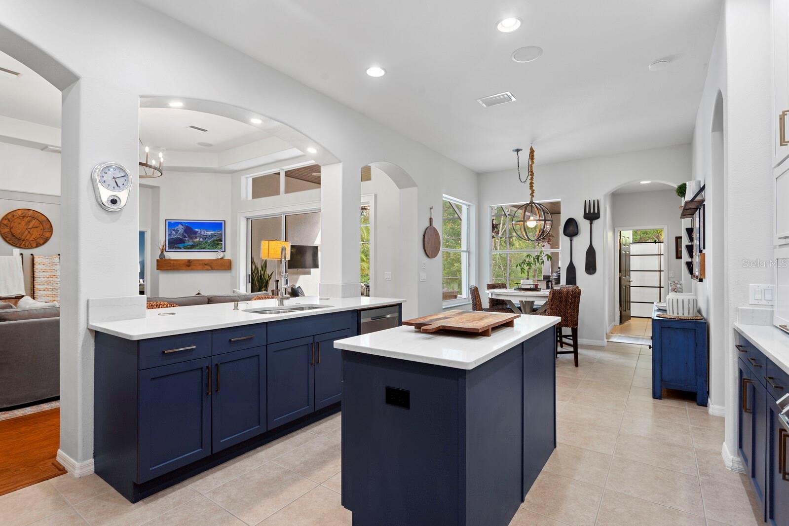 Image 13 of 68 For 14851 Tudor Chase Drive