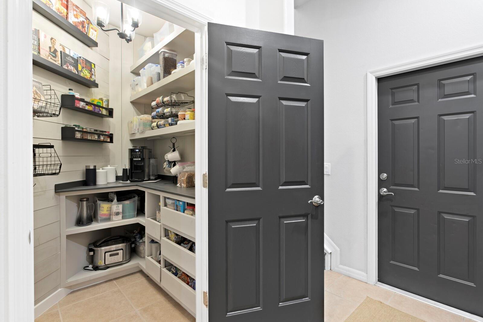 Image 16 of 68 For 14851 Tudor Chase Drive
