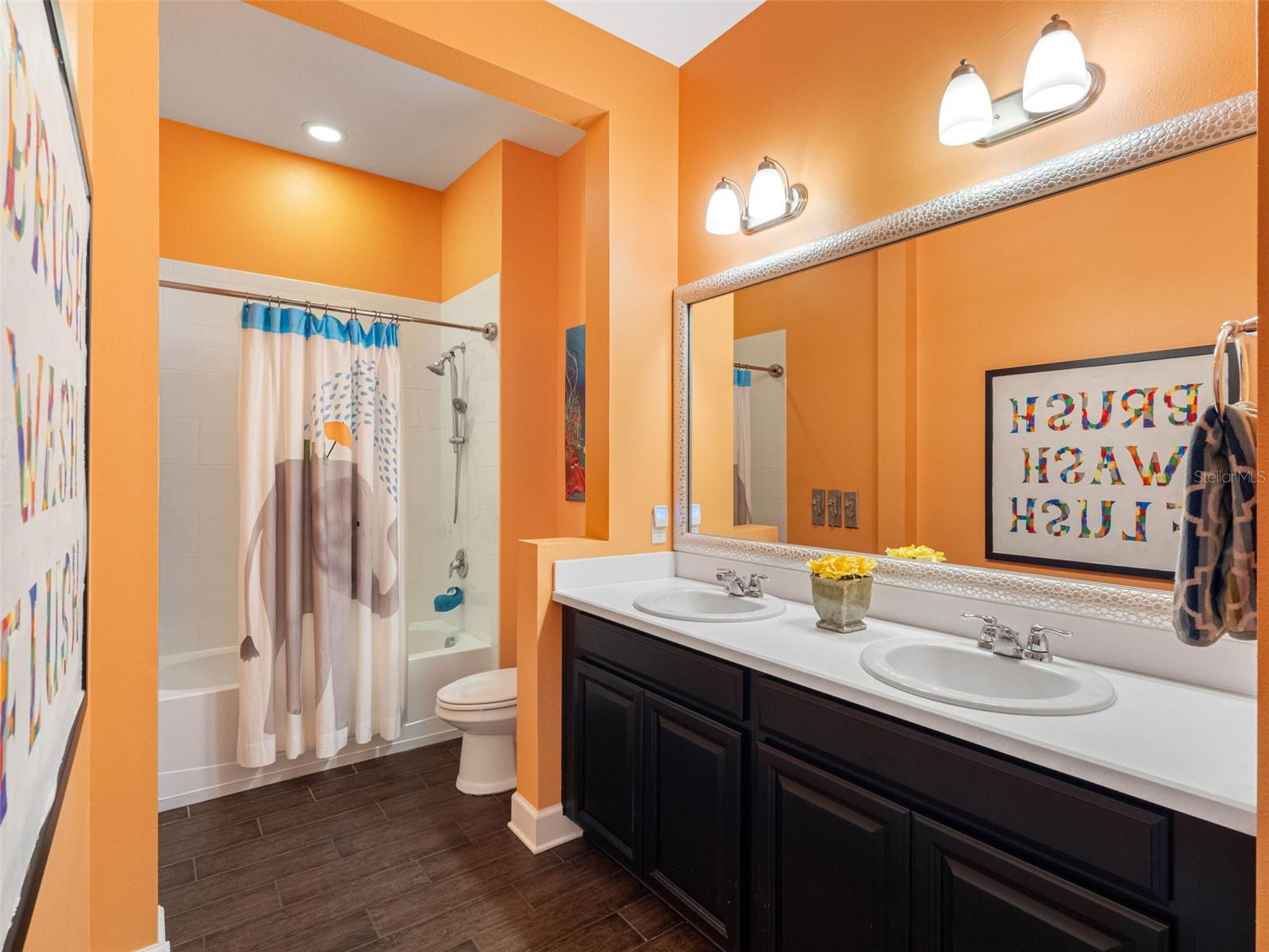 Listing photo id 32 for 1104 Isobel Reserve Lane
