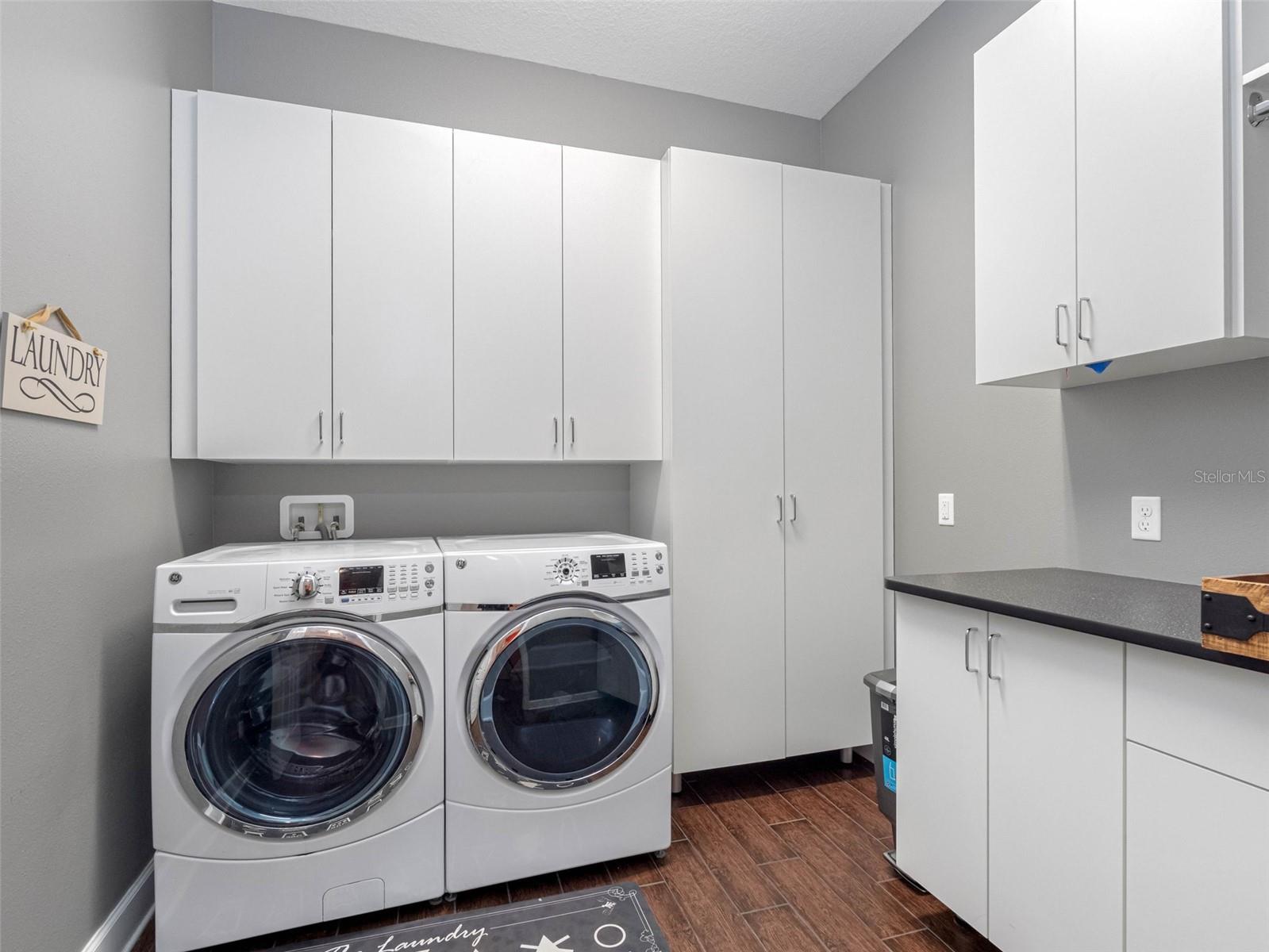 Listing photo id 34 for 1104 Isobel Reserve Lane