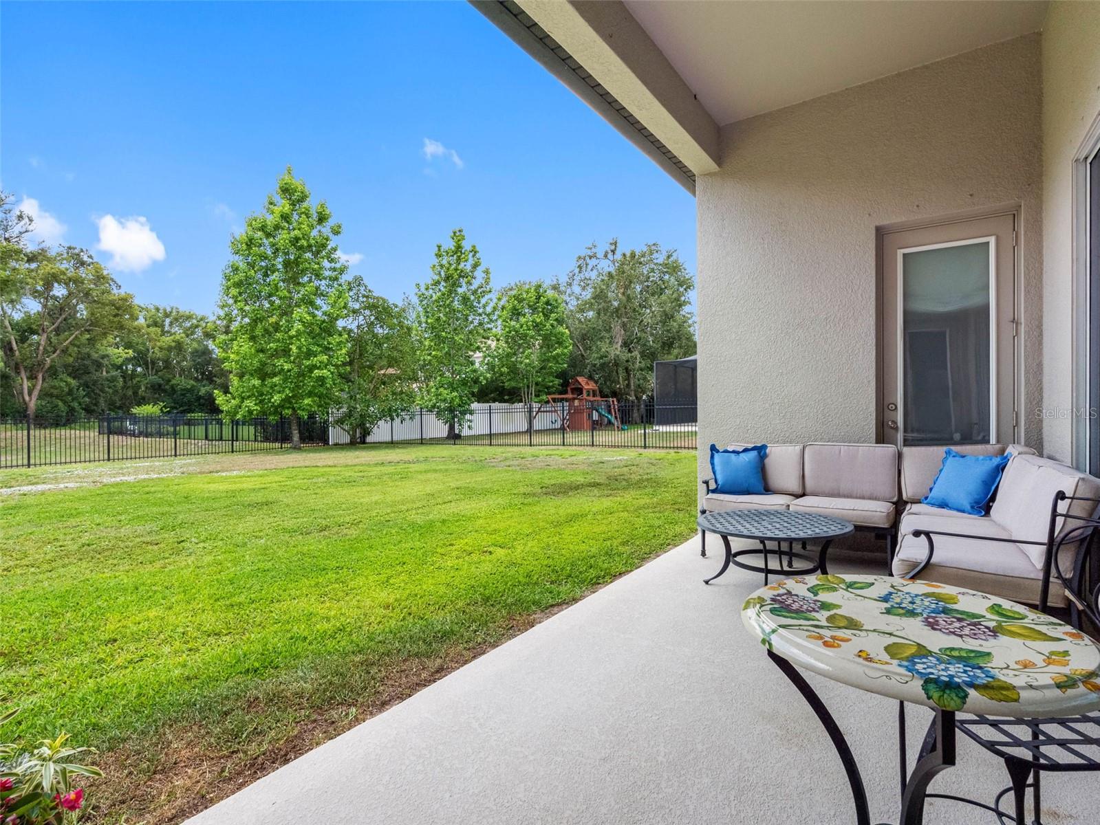 Listing photo id 37 for 1104 Isobel Reserve Lane