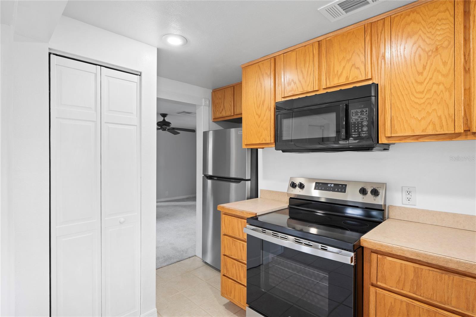 Image 11 of 43 For 5042 8th Street