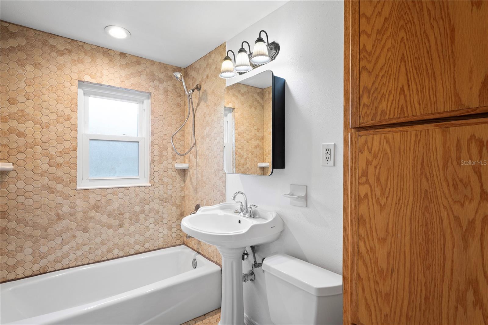 Image 20 of 43 For 5042 8th Street