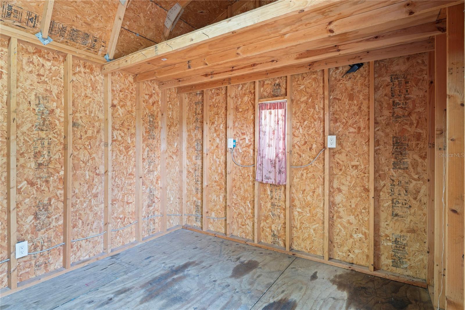 Image 31 of 43 For 5042 8th Street