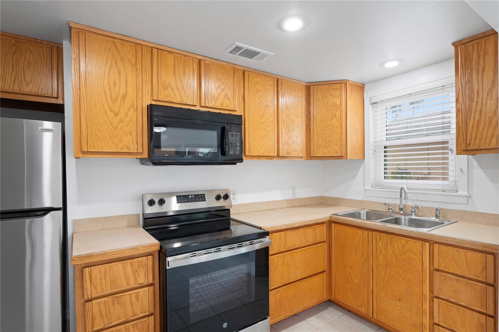 Image 9 of 43 For 5042 8th Street