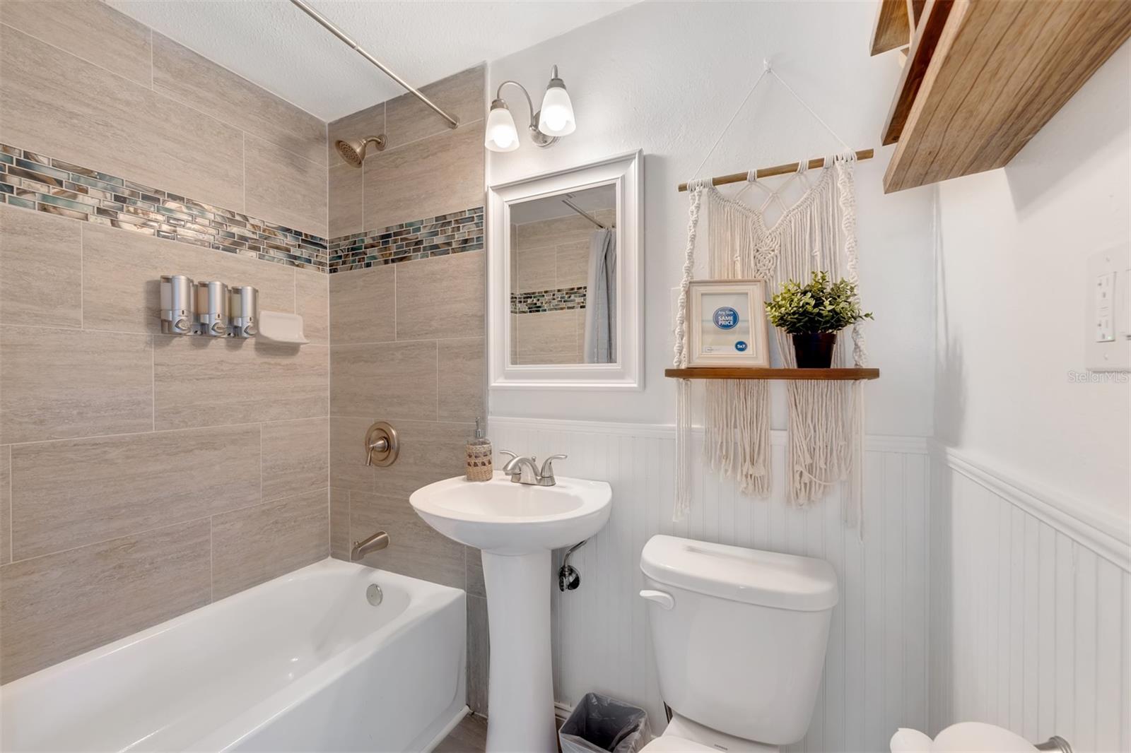 Image 20 of 30 For 11919 102nd Street