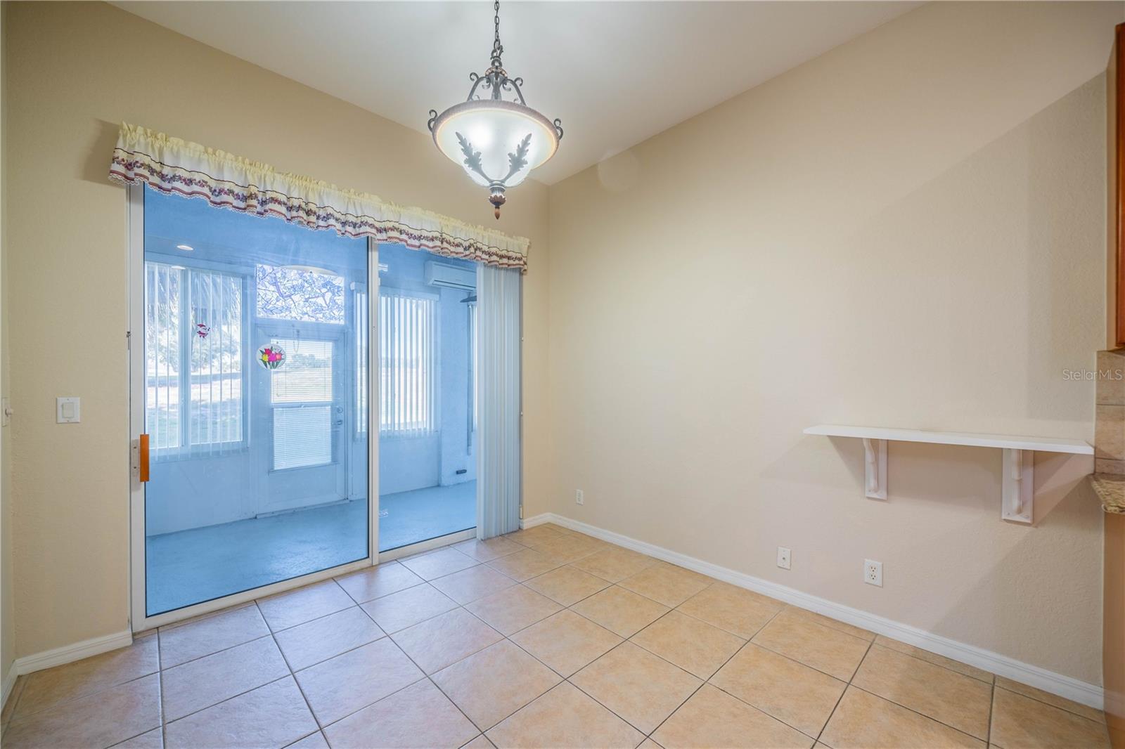 Image 30 of 73 For 445 Noble Faire Drive