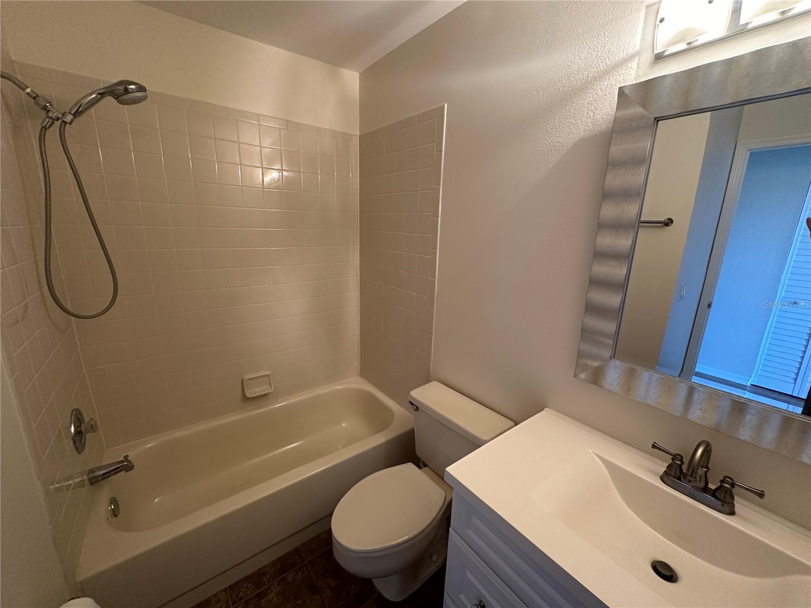 Image 12 of 19 For 4515 Whitton Way 131