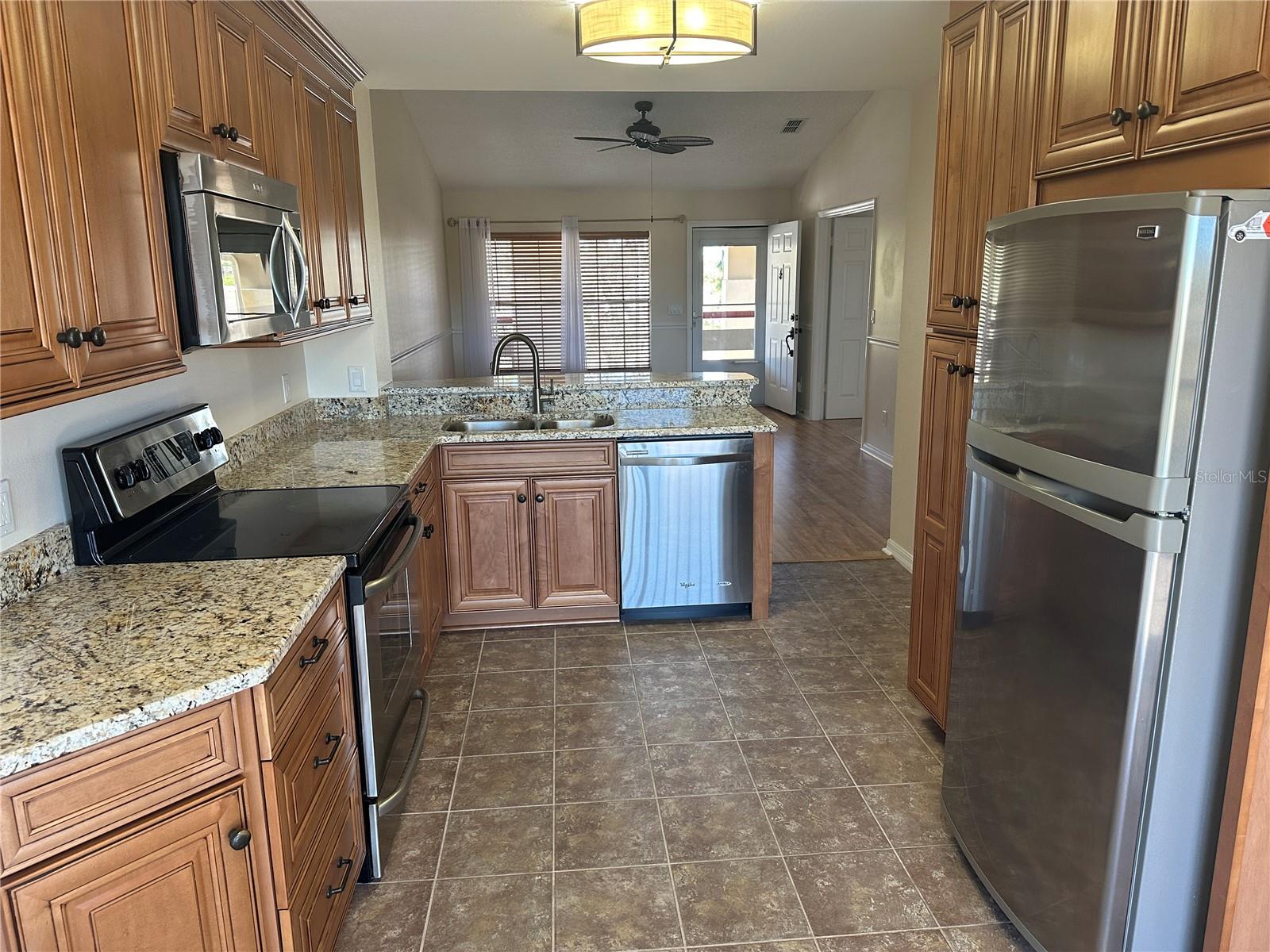 Image 13 of 19 For 4515 Whitton Way 131