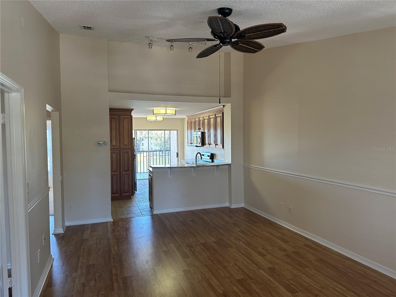 Image 3 of 19 For 4515 Whitton Way 131