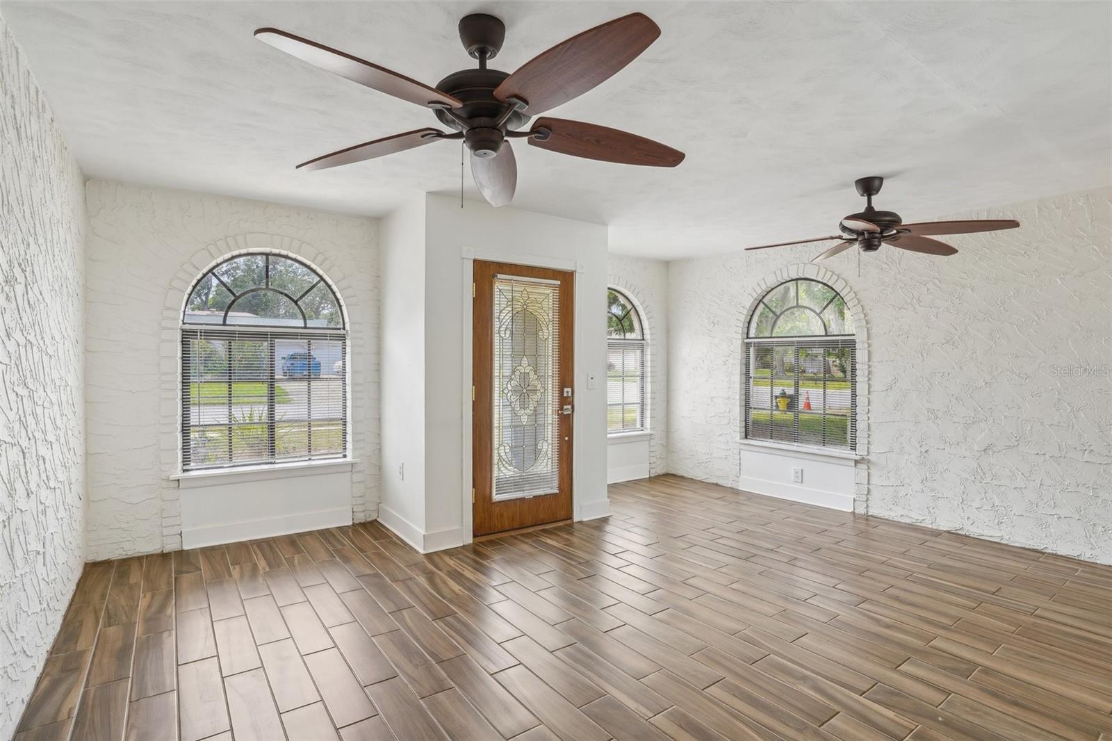 Image 2 of 23 For 520 Hamlet Drive