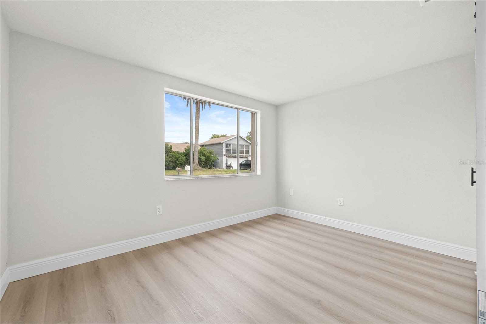 Image 17 of 28 For 3431 Springfield Drive
