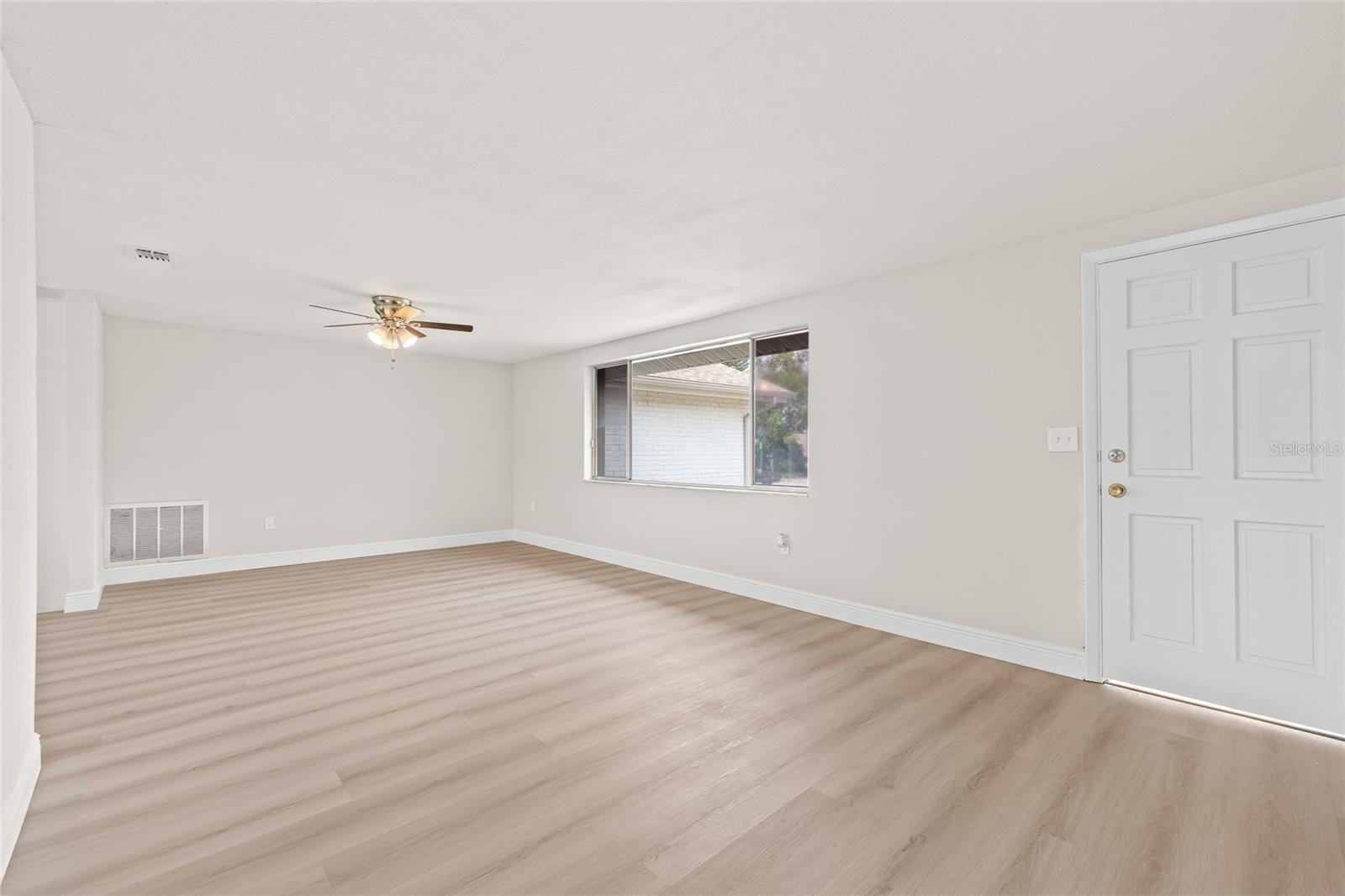 Image 4 of 28 For 3431 Springfield Drive
