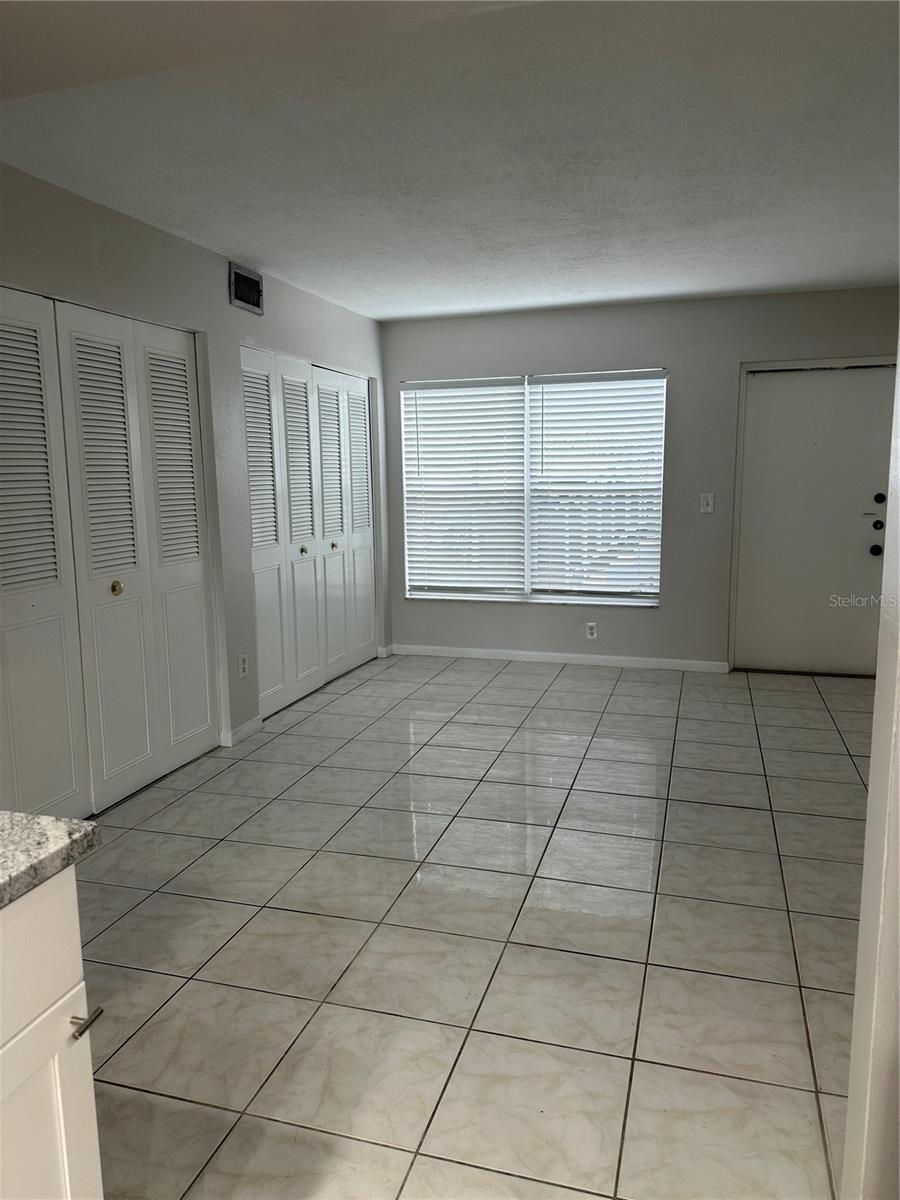 Image 4 of 10 For 4545 Overlook Drive Ne B