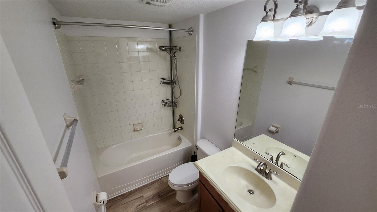 Image 10 of 66 For 11404 Holmbridge Lane