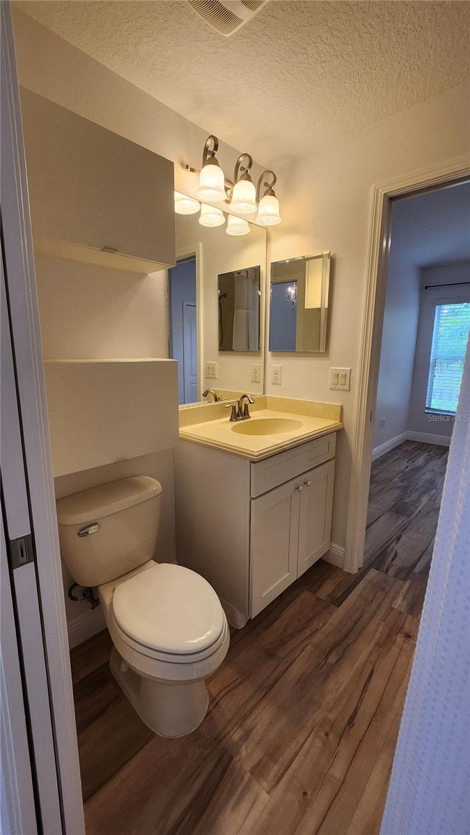 Image 34 of 66 For 11404 Holmbridge Lane