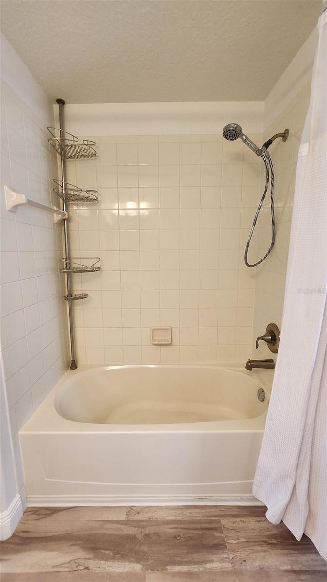 Image 36 of 66 For 11404 Holmbridge Lane