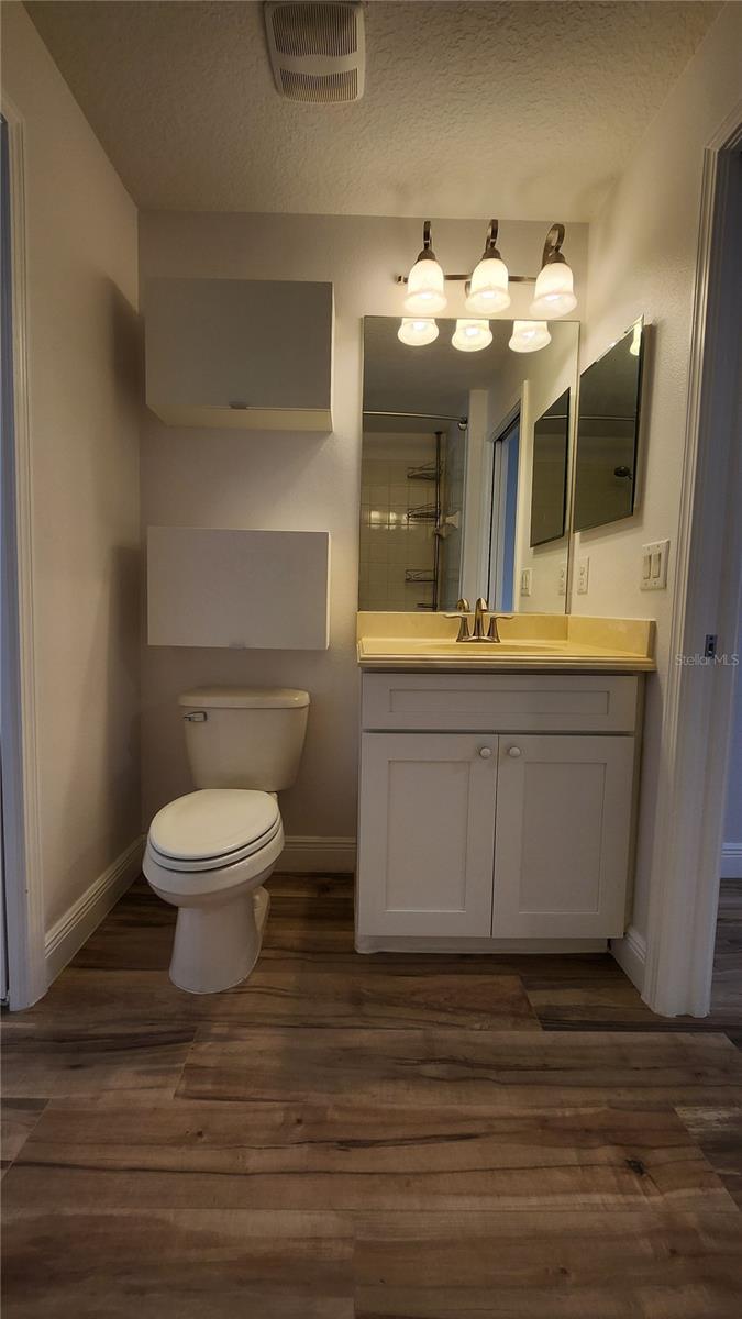Image 37 of 66 For 11404 Holmbridge Lane