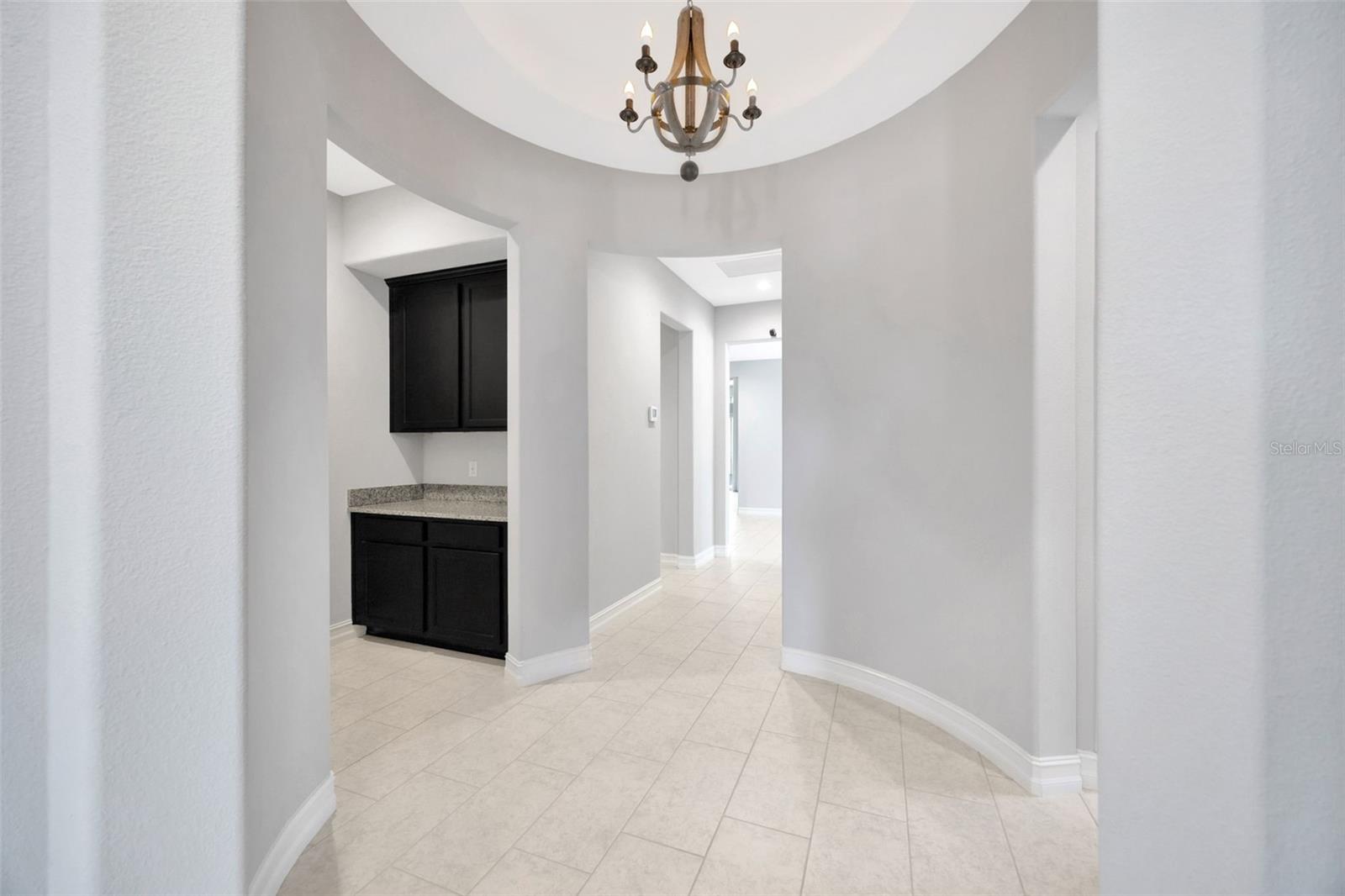 Listing photo id 9 for 4551 Barletta Court