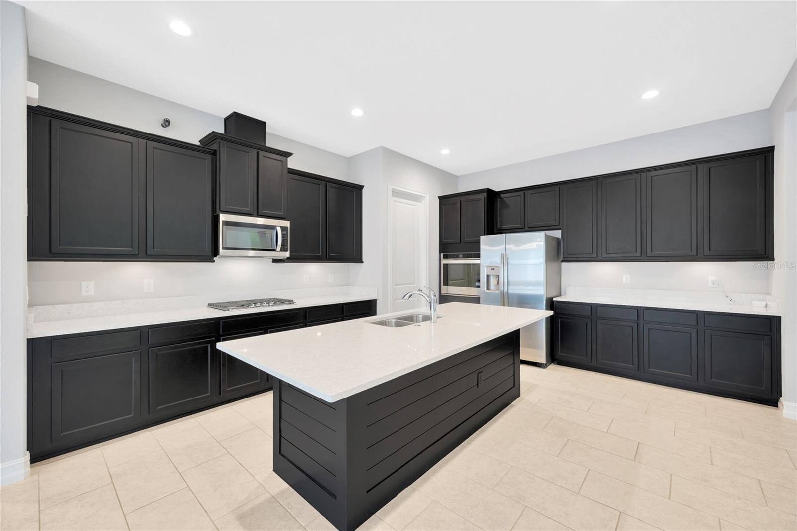 Listing photo id 21 for 4551 Barletta Court