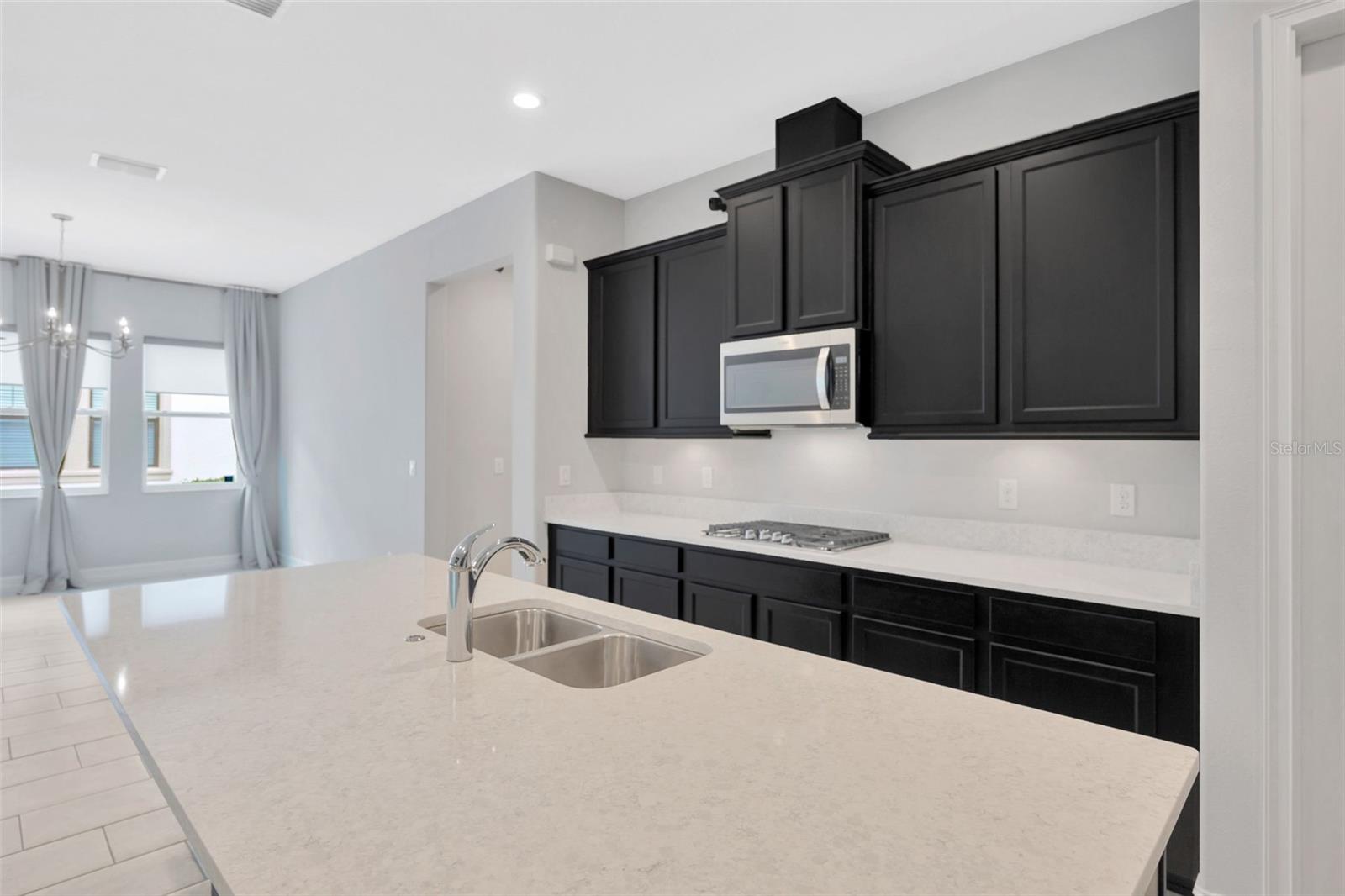 Listing photo id 29 for 4551 Barletta Court