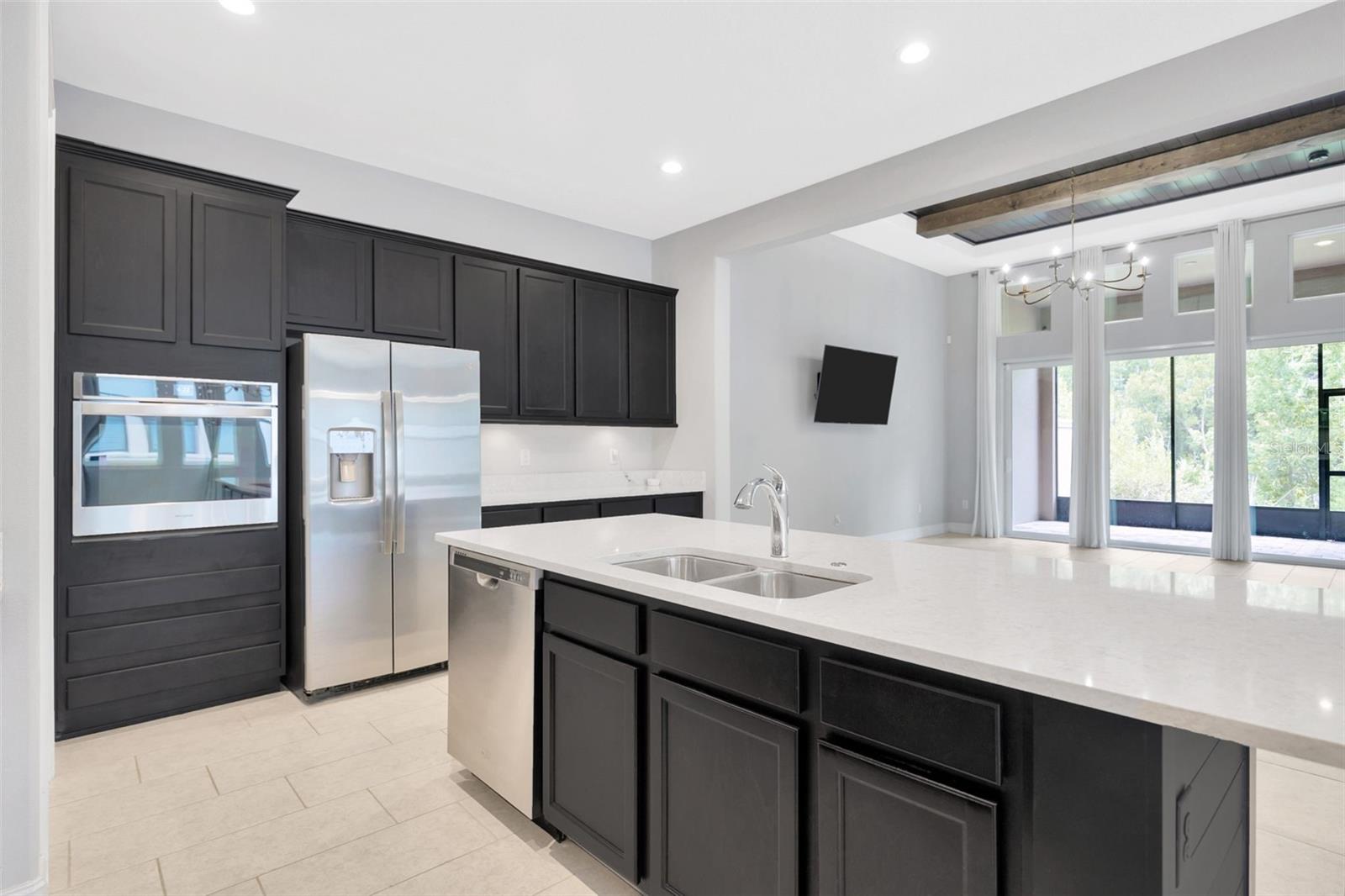 Listing photo id 30 for 4551 Barletta Court