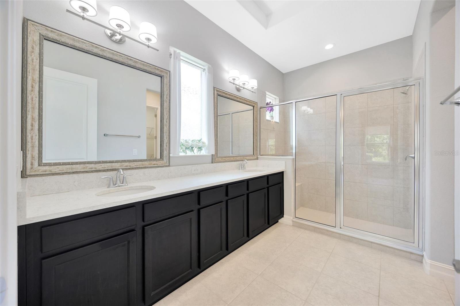 Listing photo id 40 for 4551 Barletta Court