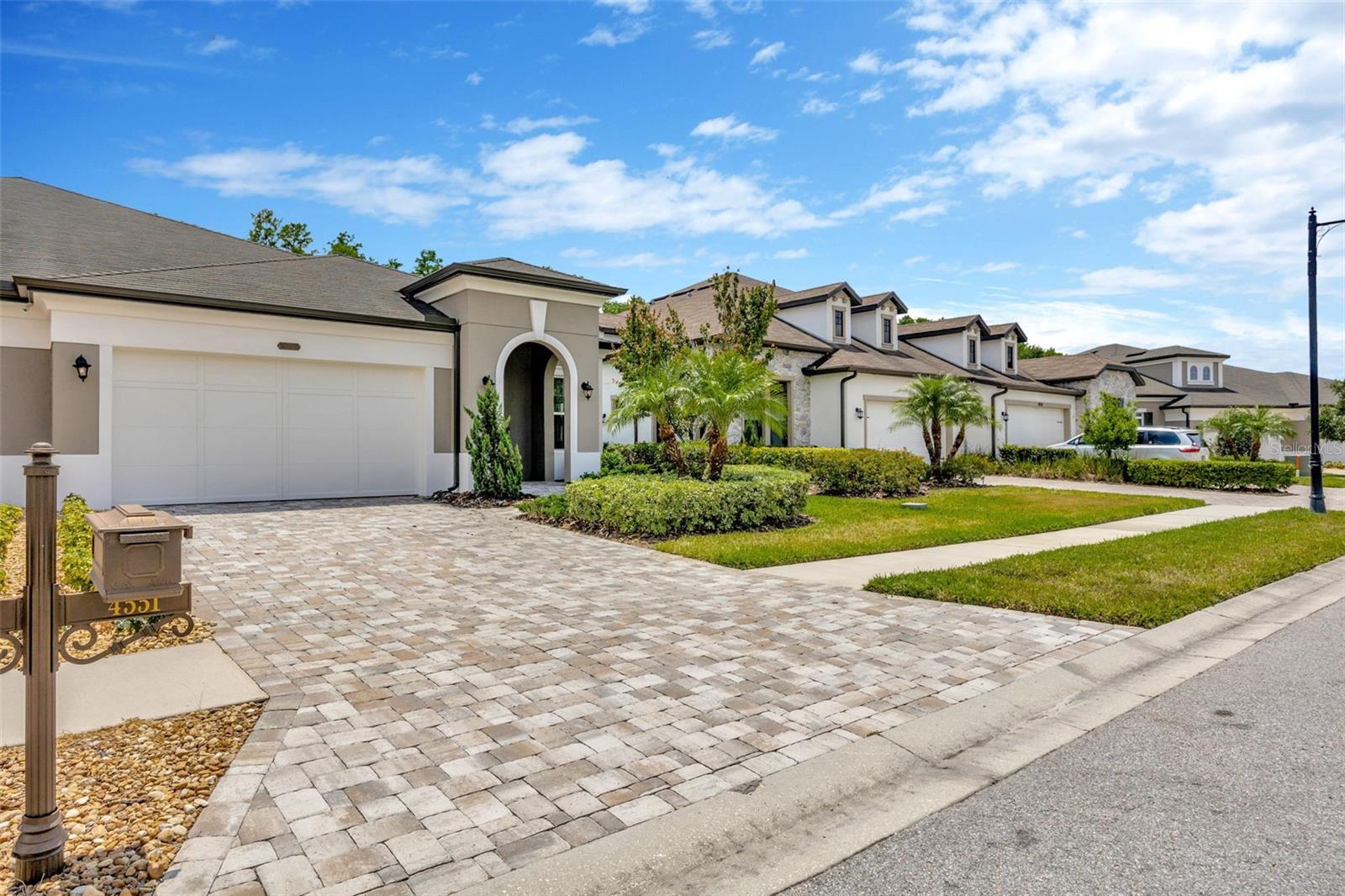 Listing photo id 60 for 4551 Barletta Court