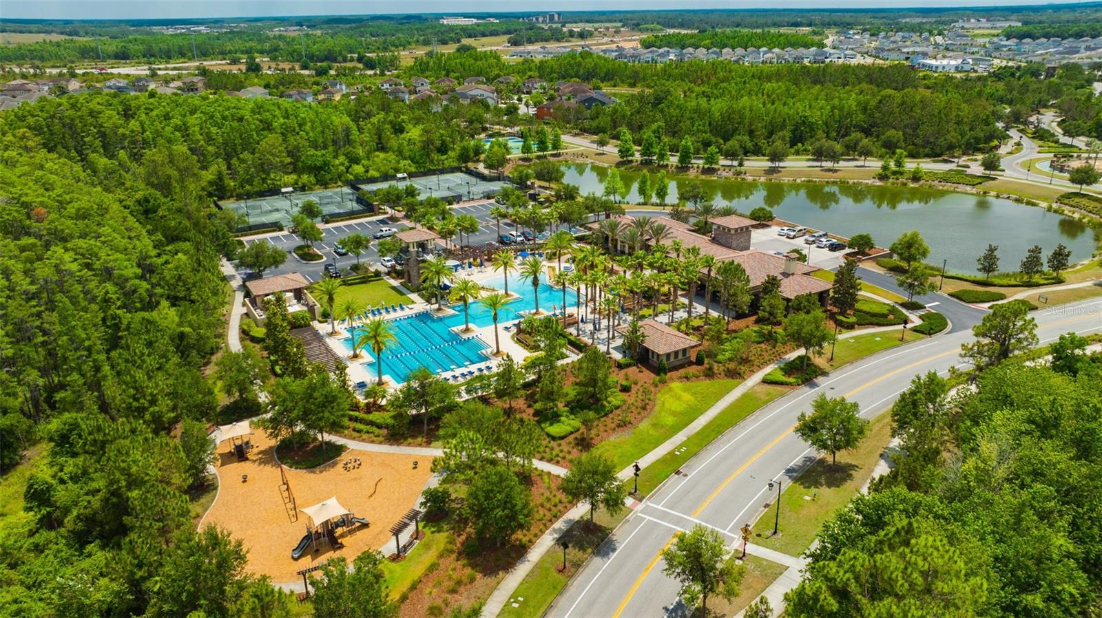 Listing photo id 63 for 4551 Barletta Court