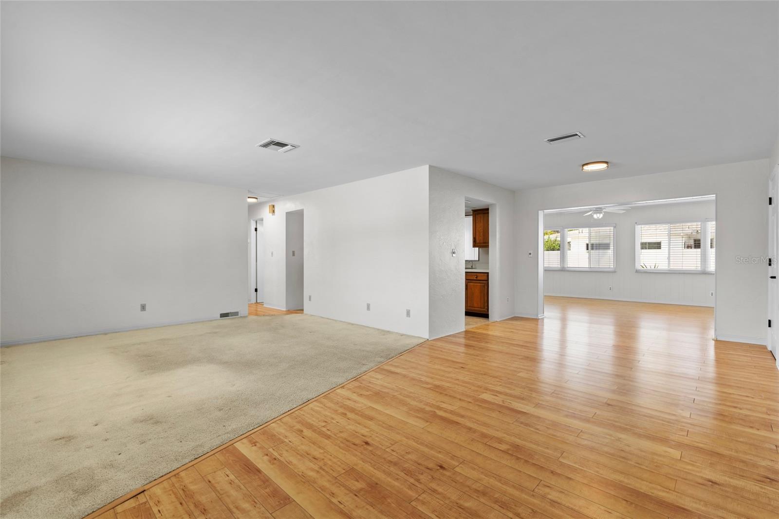 Image 10 of 59 For 11762 82nd Terrace