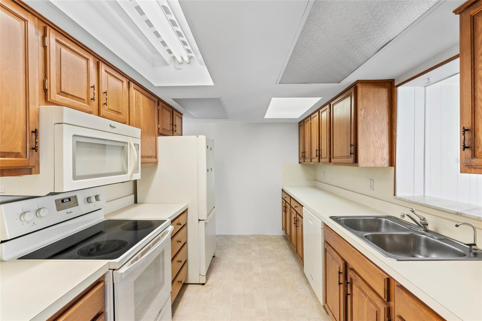 Image 15 of 59 For 11762 82nd Terrace