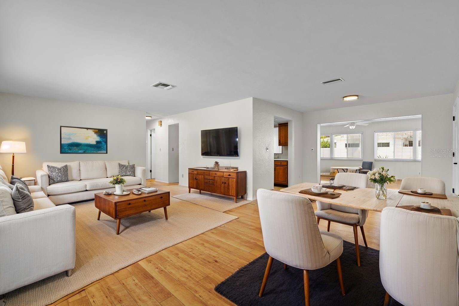 Image 2 of 59 For 11762 82nd Terrace