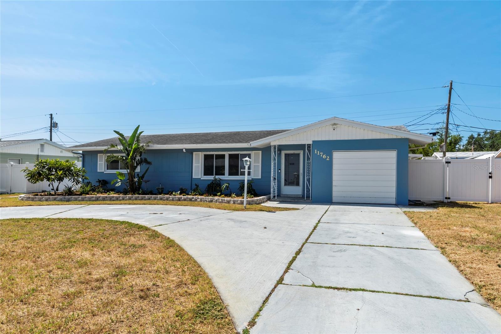 Image 38 of 59 For 11762 82nd Terrace