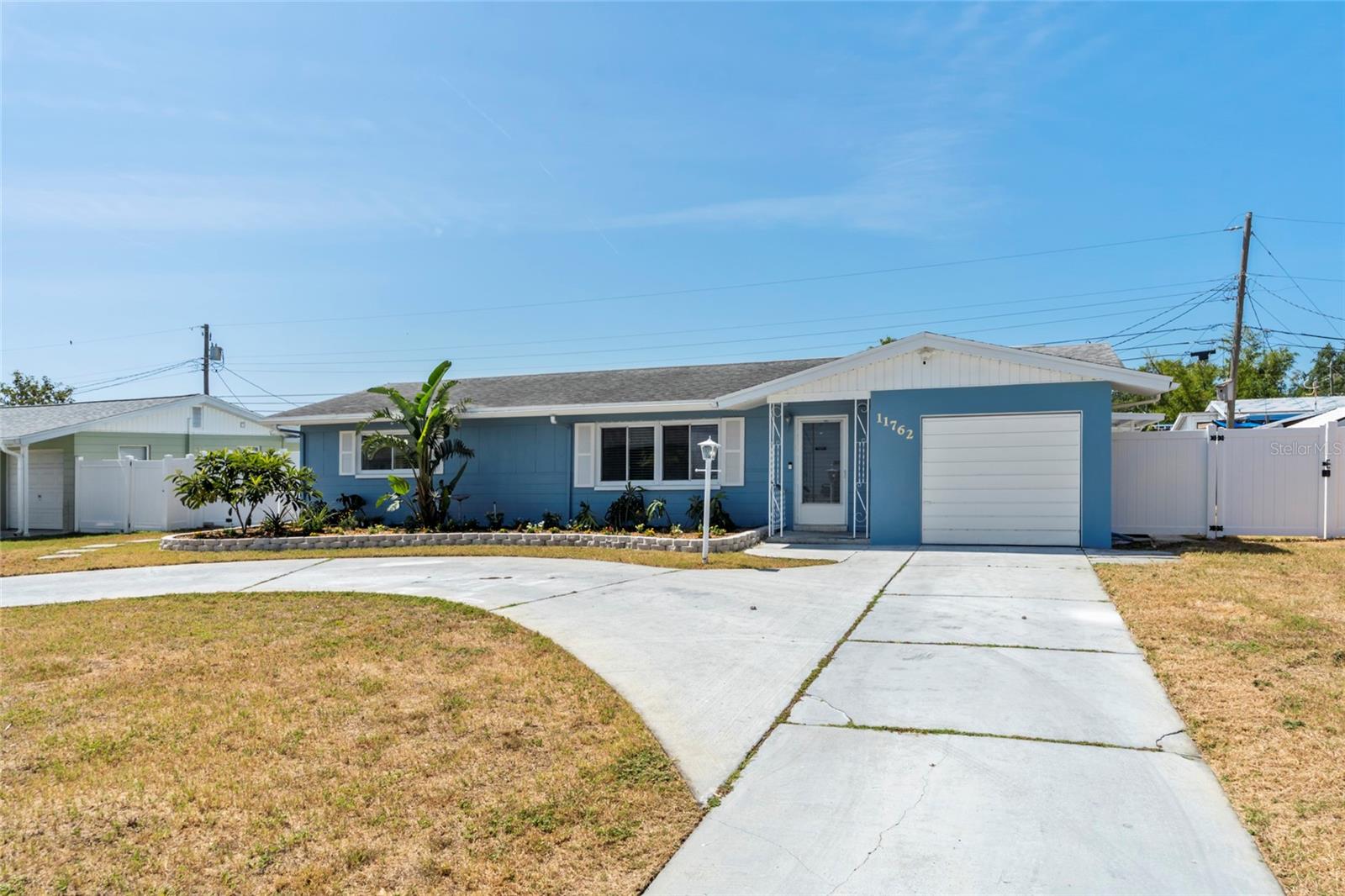 Image 39 of 59 For 11762 82nd Terrace