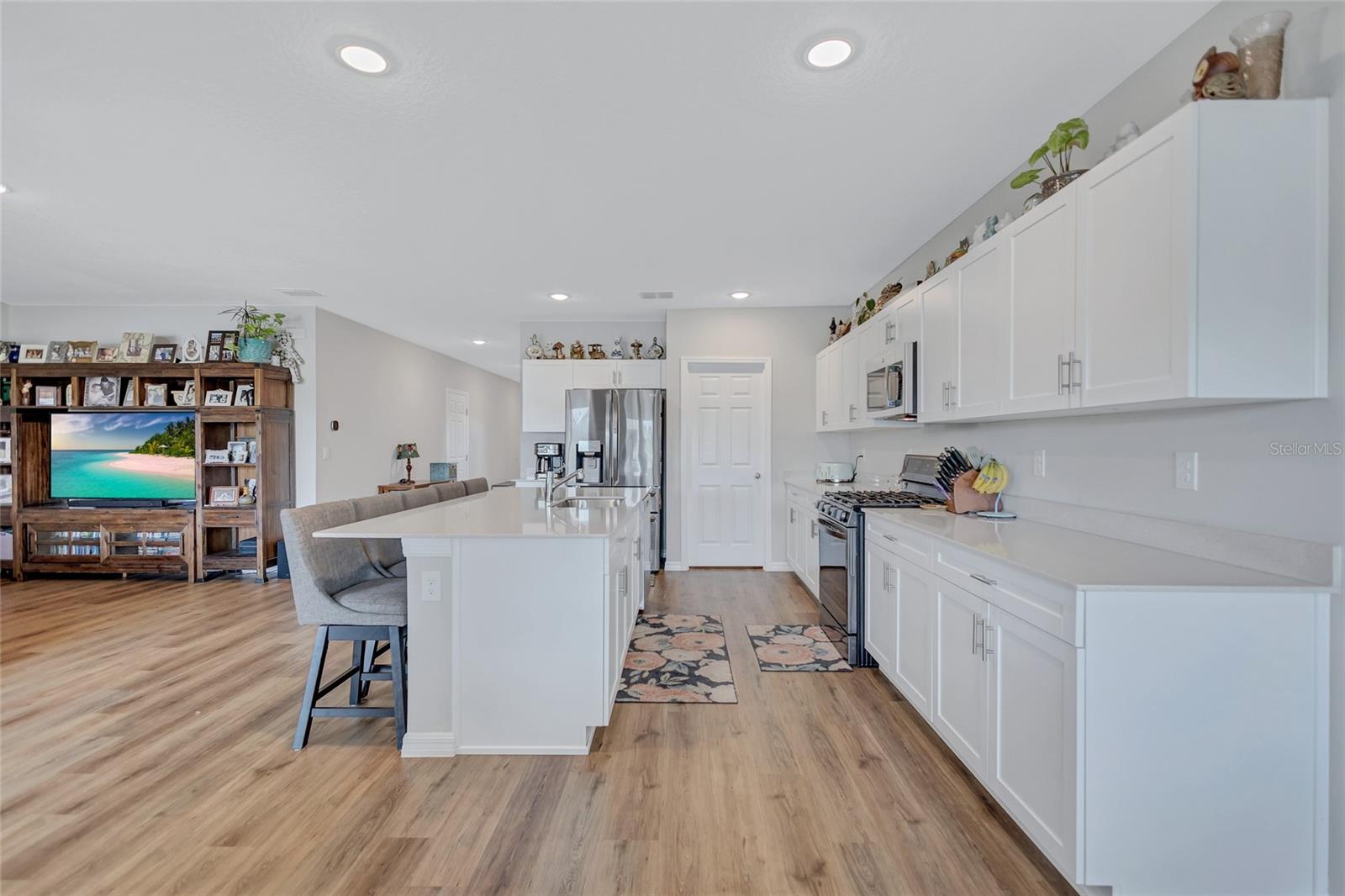 Image 11 of 81 For 12710 Hysmith Loop