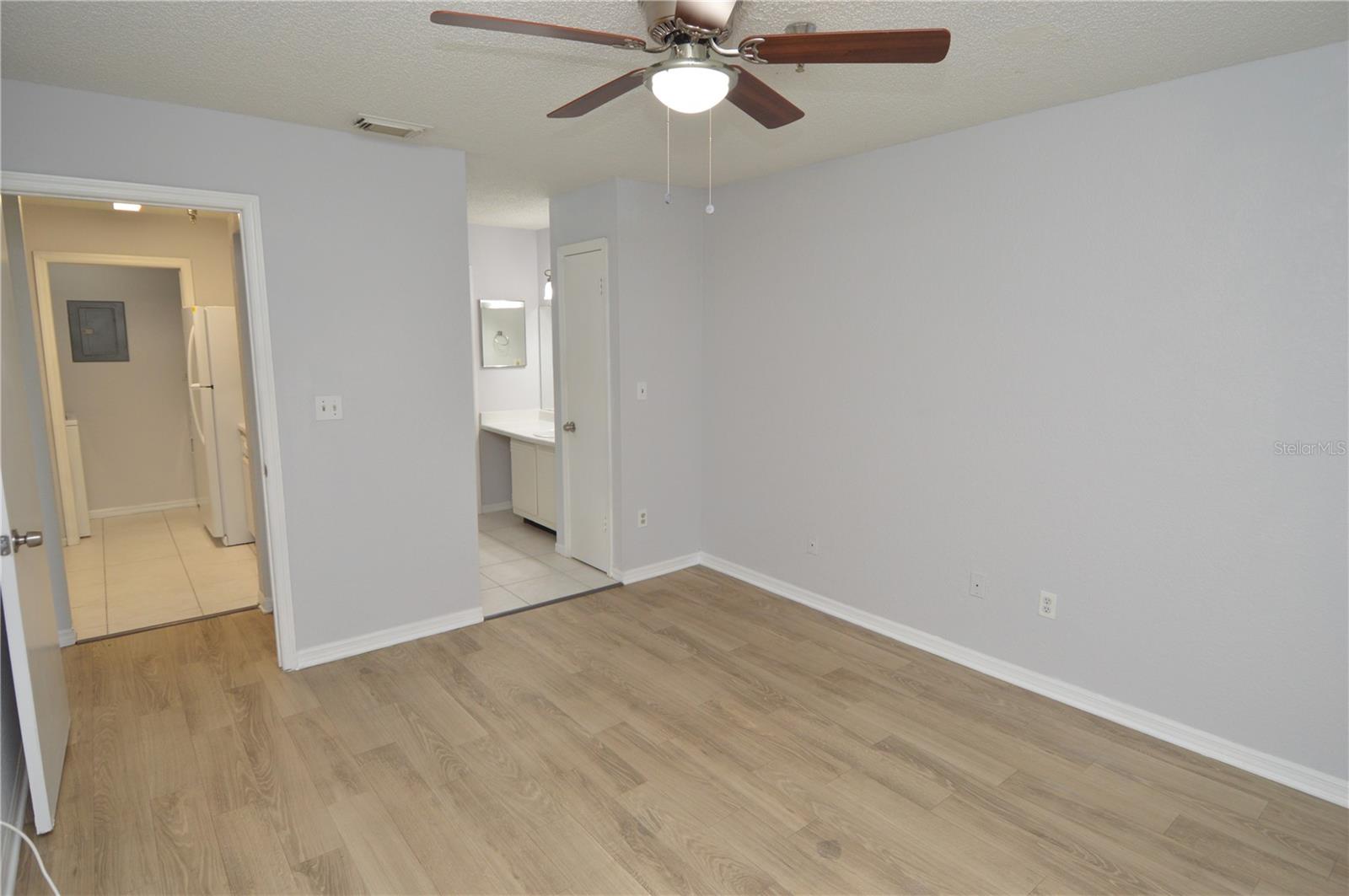 Image 33 of 98 For 10265 Gandy Boulevard N 1511