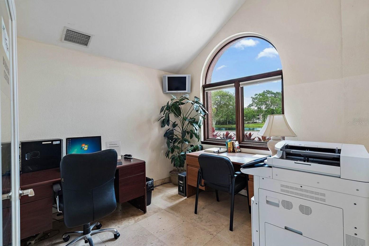Image 76 of 98 For 10265 Gandy Boulevard N 1511