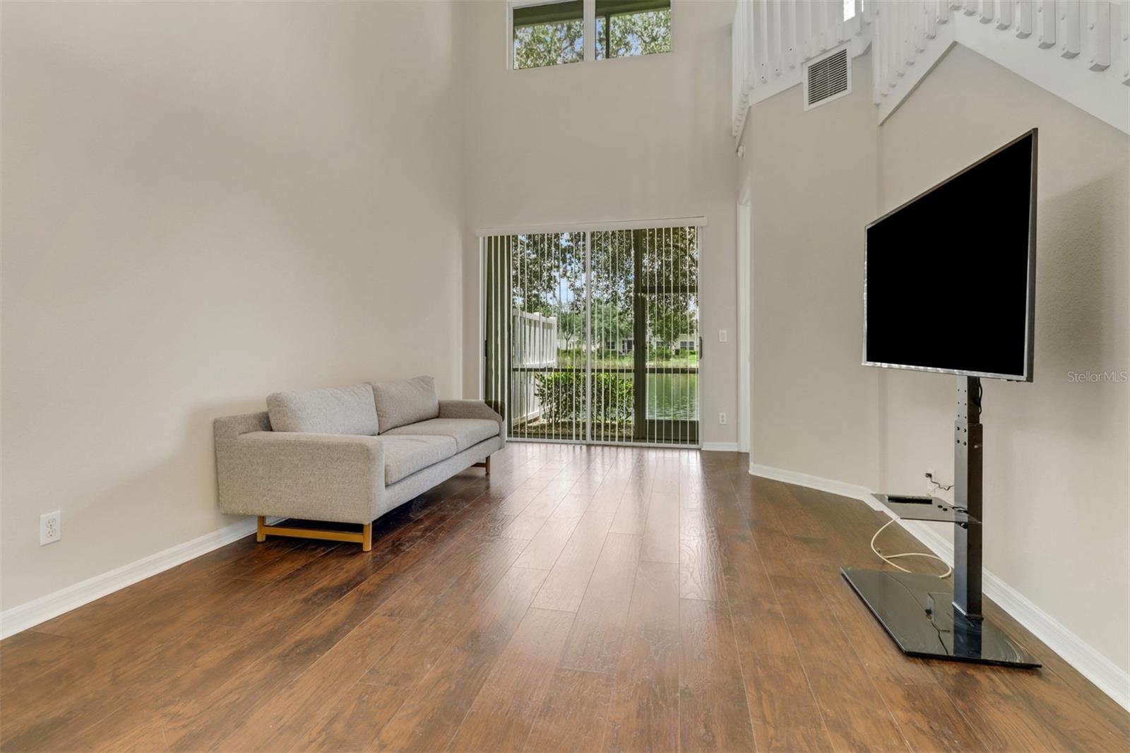 Image 21 of 41 For 1330 Mariposa Circle 104