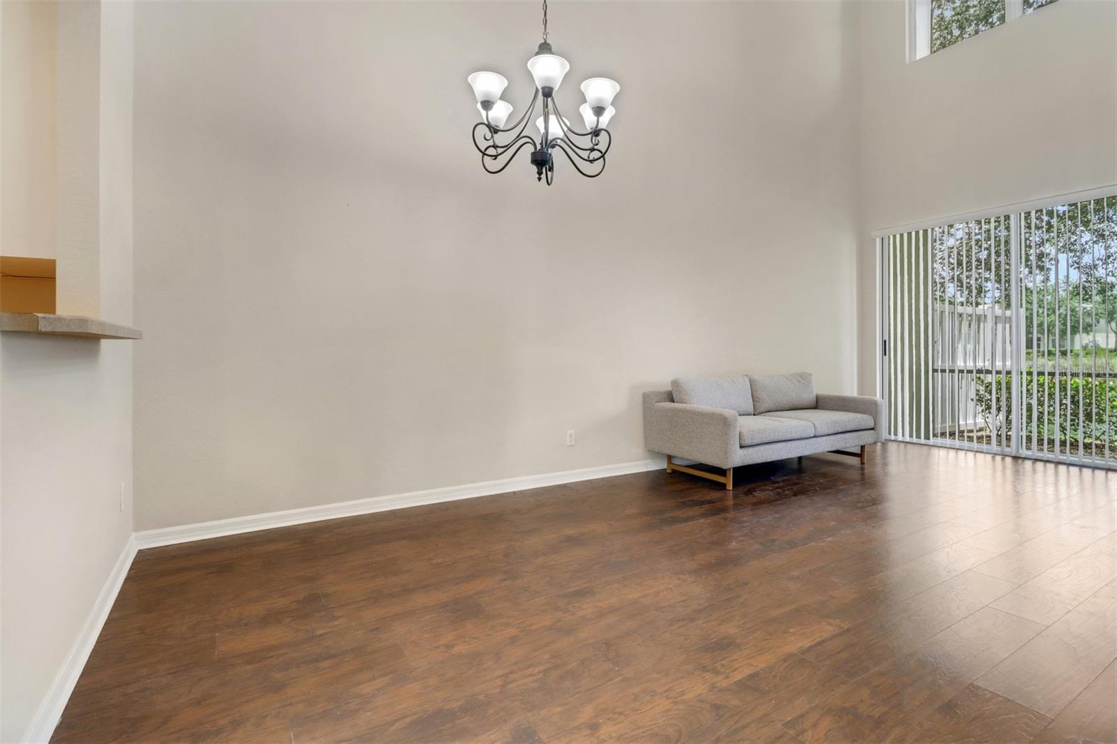 Image 30 of 41 For 1330 Mariposa Circle 104