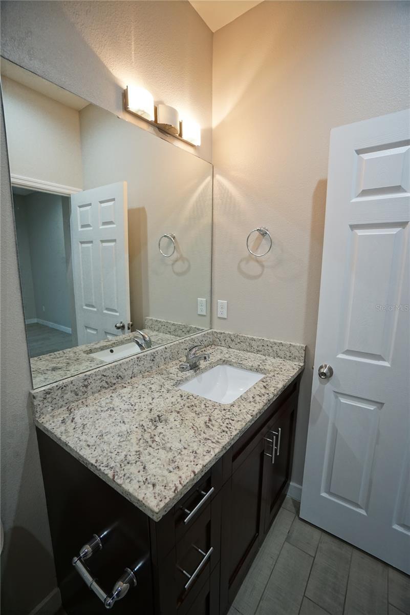 Image 16 of 17 For 4210 Coolidge Avenue 4
