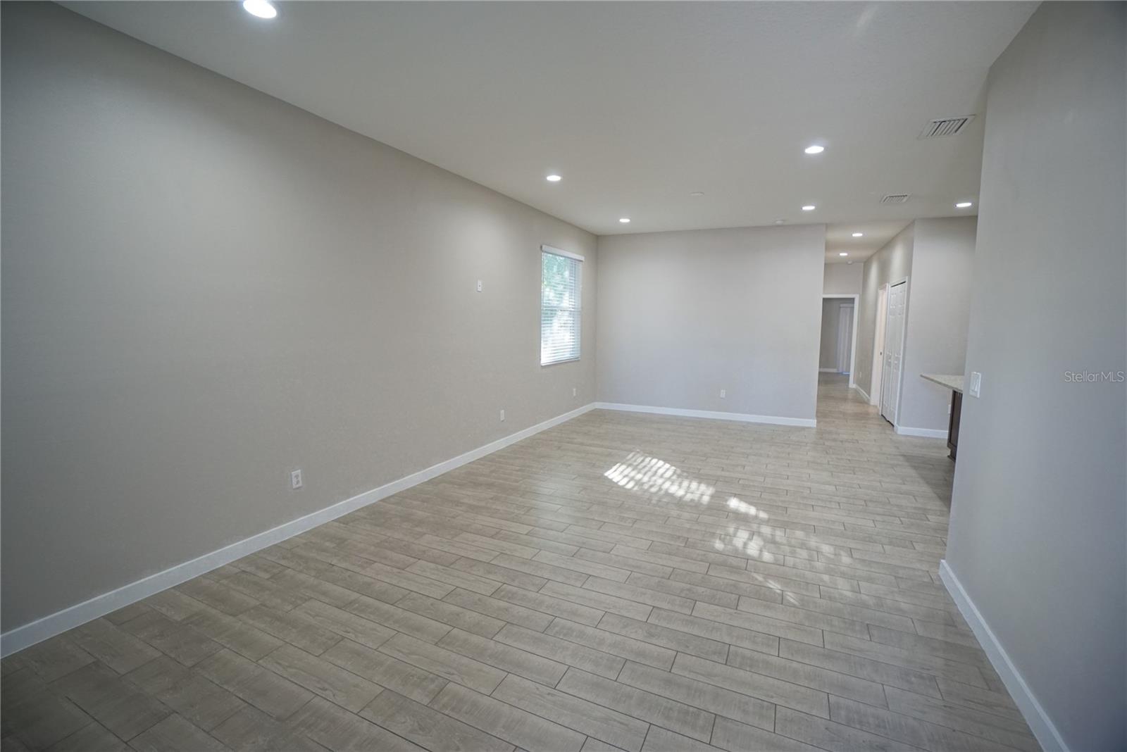 Image 3 of 17 For 4210 Coolidge Avenue 4