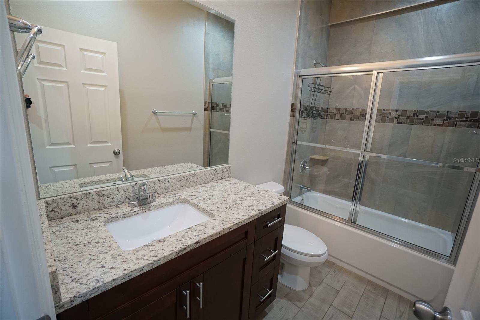 Image 9 of 17 For 4210 Coolidge Avenue 4