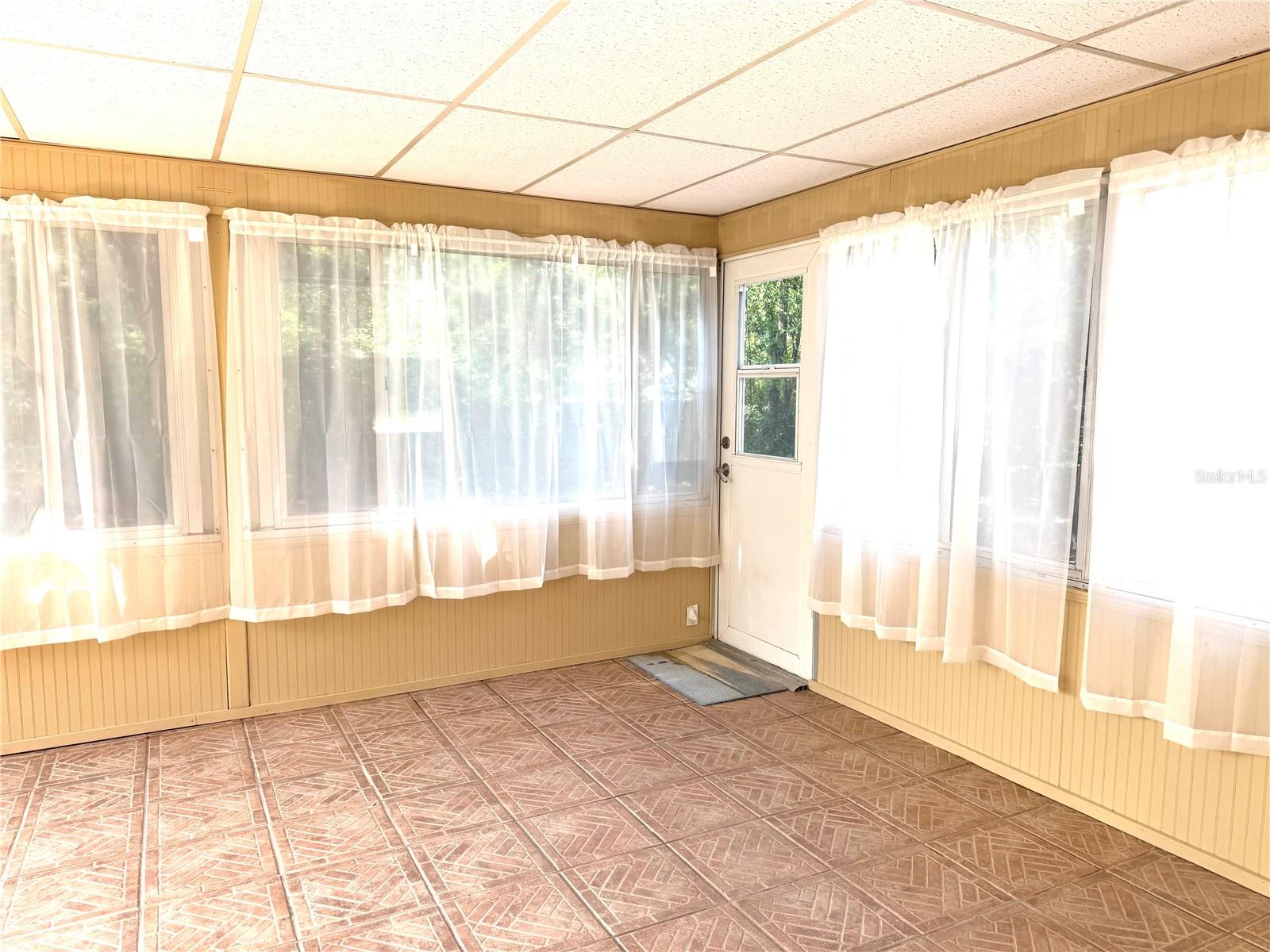 Image 9 of 46 For 9020 Arcadia Way