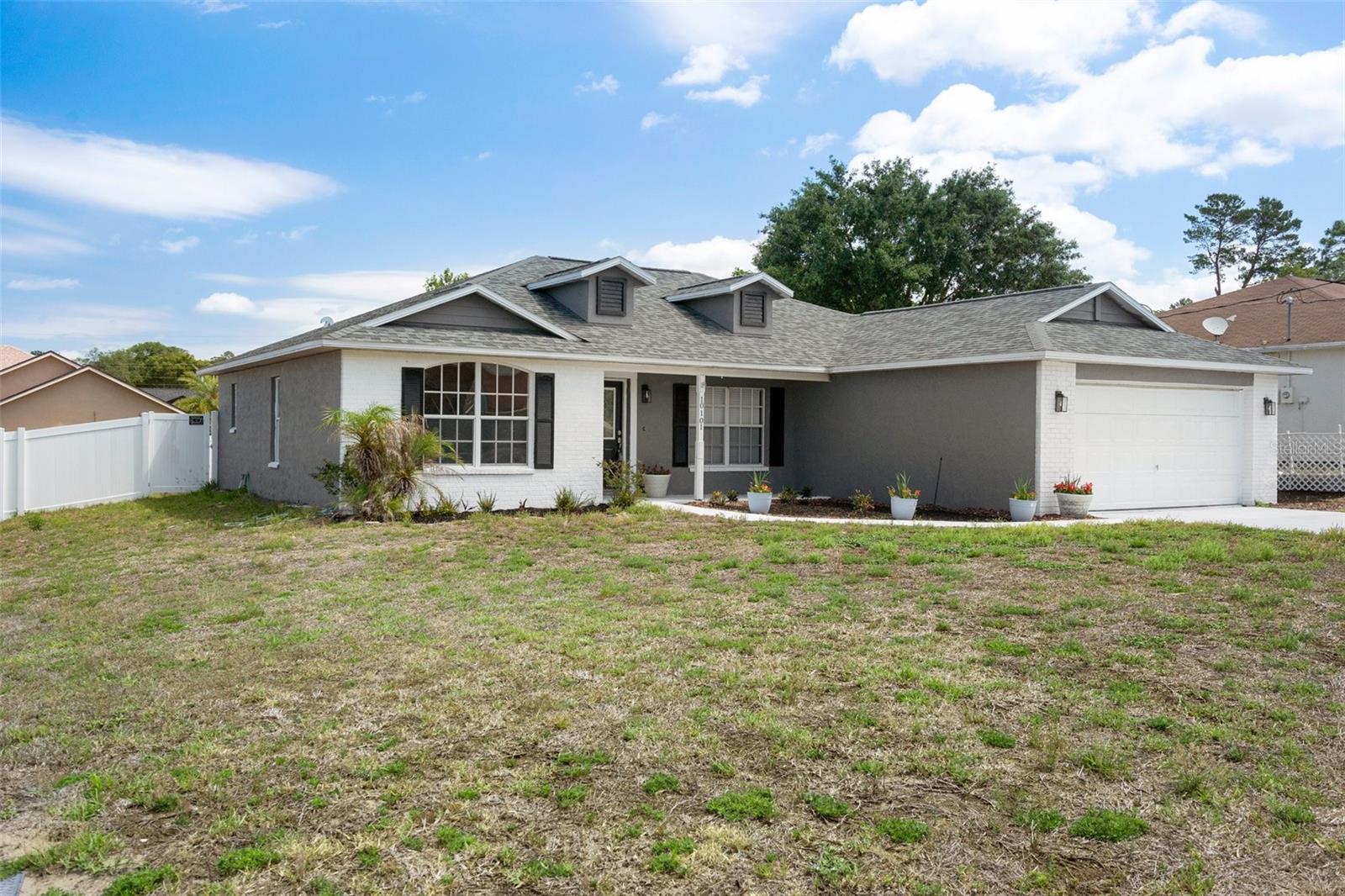 Listing photo id 0 for 10101 Langan Street